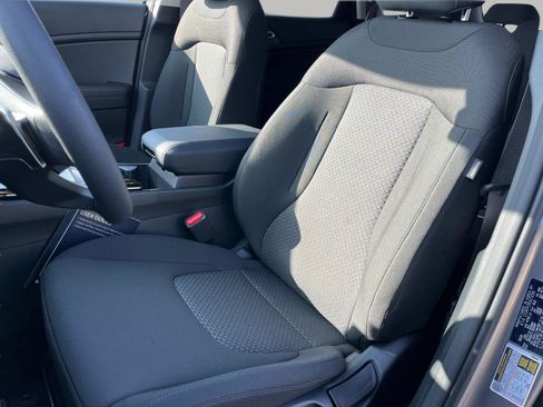 New 2025 Kia Sportage LX image 22