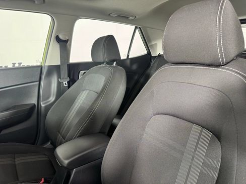 Used 2023 Hyundai Venue SEL w/ Cargo Package FWD image 11