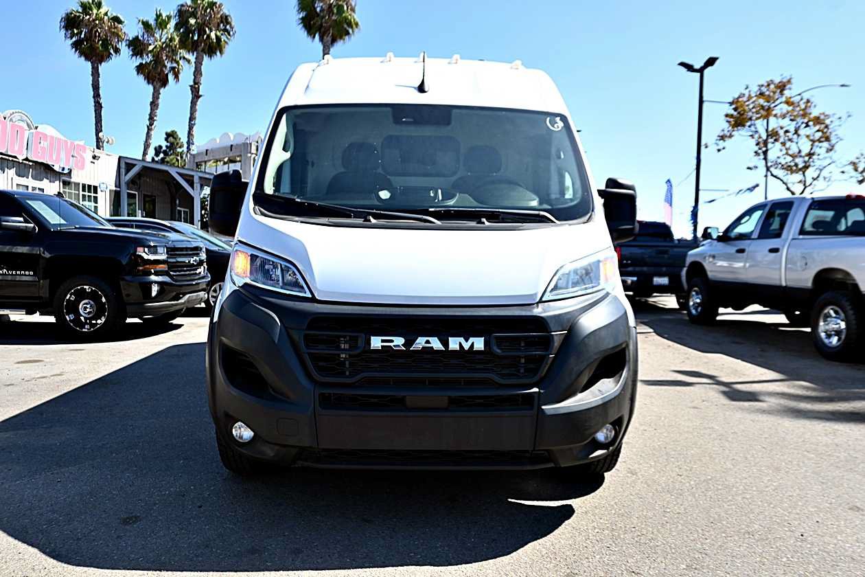 Used 2025 RAM ProMaster 2500 w/ Convenience Group FWD image 2