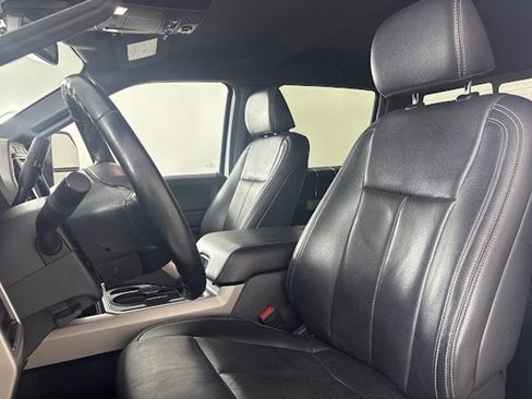 Used 2022 Ford F250 Lariat w/ Lariat Value Package image 10