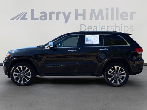 Used 2017 Jeep Grand Cherokee Overland w/ Jeep Active Safety Group AWD/4WD image 2