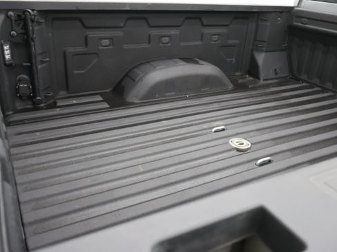 Used 2025 GMC Sierra 2500 AT4 w/ AT4 Premium Plus Package AWD/4WD image 5