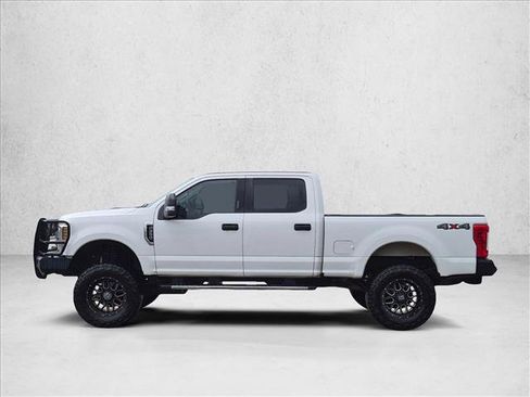 Used 2018 Ford F250 XLT AWD/4WD image 8
