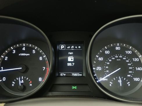 Used 2017 Hyundai Santa Fe Sport image 32