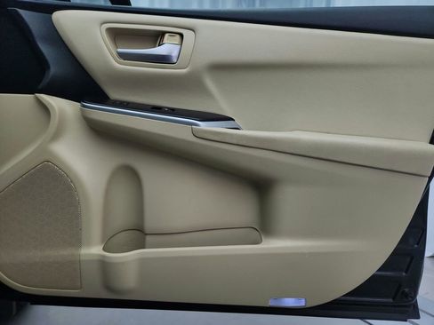 Used 2017 Toyota Camry LE image 31