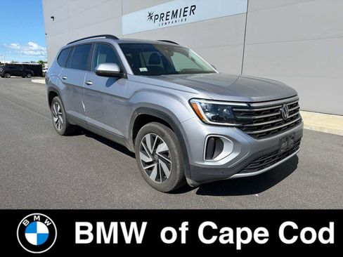 Used 2024 Volkswagen Atlas SE w/ Panoramic Sunroof Package AWD/4WD image 1