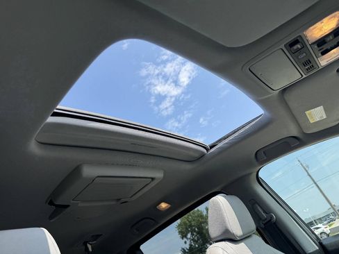 Used 2019 Honda Odyssey Elite image 17