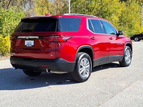 Used 2023 Chevrolet Traverse LT image 28