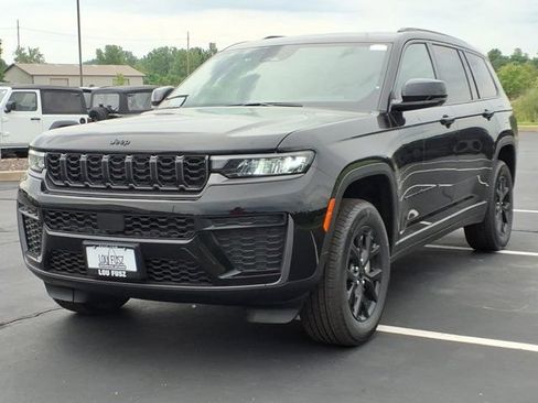 New 2026 Jeep Grand Cherokee L 4WD image 2