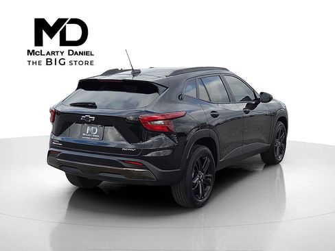 Used 2025 Chevrolet Trax ACTIV image 5