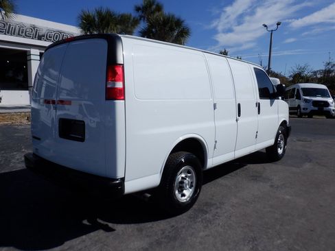 Used 2023 Chevrolet Express 2500 w/ Driver Convenience Package image 8