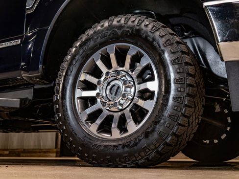 Used 2022 Ford F250 Lariat w/ Snow Plow/Camper Package image 15