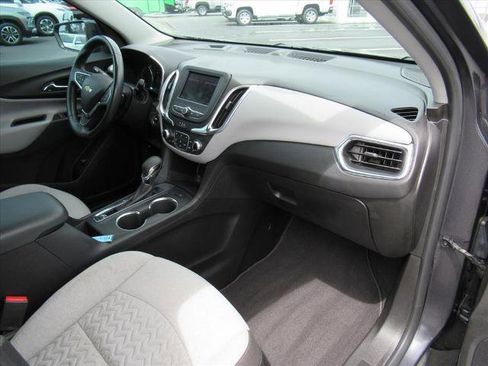 Used 2022 Chevrolet Equinox LT FWD image 11