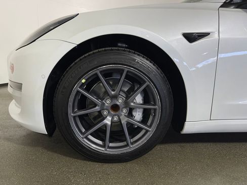 Used 2021 Tesla Model 3 Standard Range Plus RWD image 11