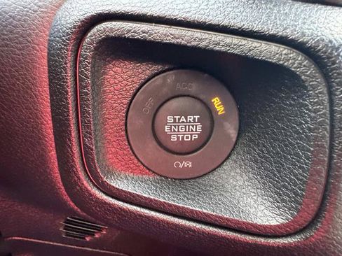 Used 2024 Jeep Wrangler Unlimited image 13