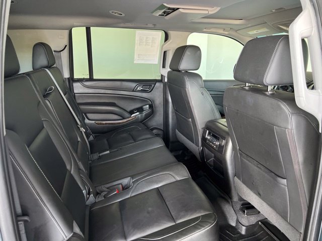 Used 2020 Chevrolet Suburban LT AWD/4WD image 31