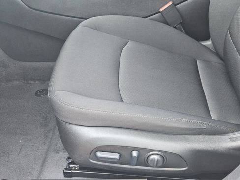 Certified 2025 Chevrolet Malibu RS FWD image 29
