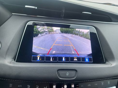 Used 2022 Cadillac XT4 Premium Luxury w/ Enhanced Visibility Package image 19