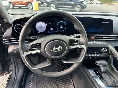 Used 2024 Hyundai Elantra Limited FWD image 13