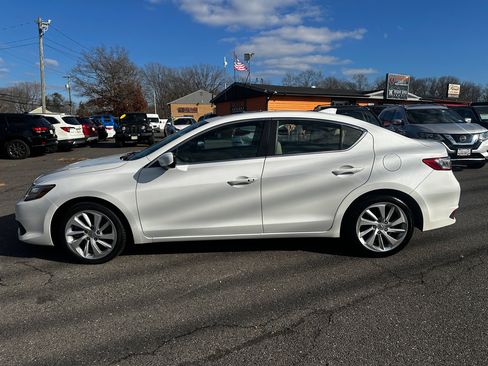 Used 2018 Acura ILX image 8