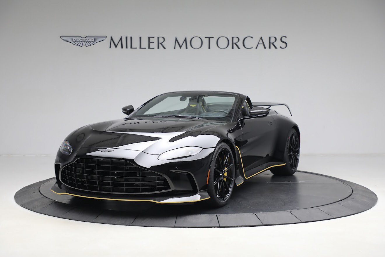 Used 2023 Aston Martin V12 Vantage Roadster RWD image 12