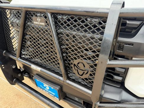 Used 2023 Chevrolet Silverado 2500 W/T AWD/4WD image 22