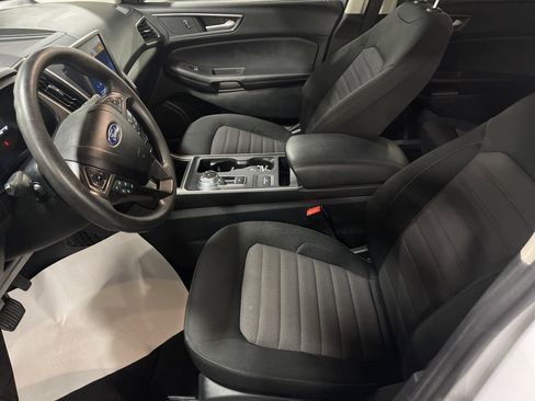 Used 2022 Ford Edge SE image 8