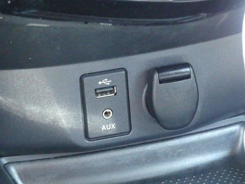 Used 2016 Nissan Rogue SV w/ SV Premium Package FWD image 24