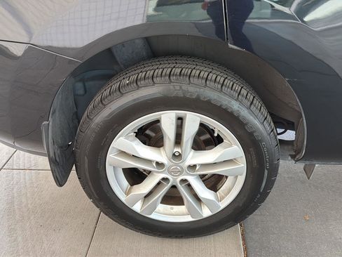 Used 2012 Nissan Rogue SV FWD image 11