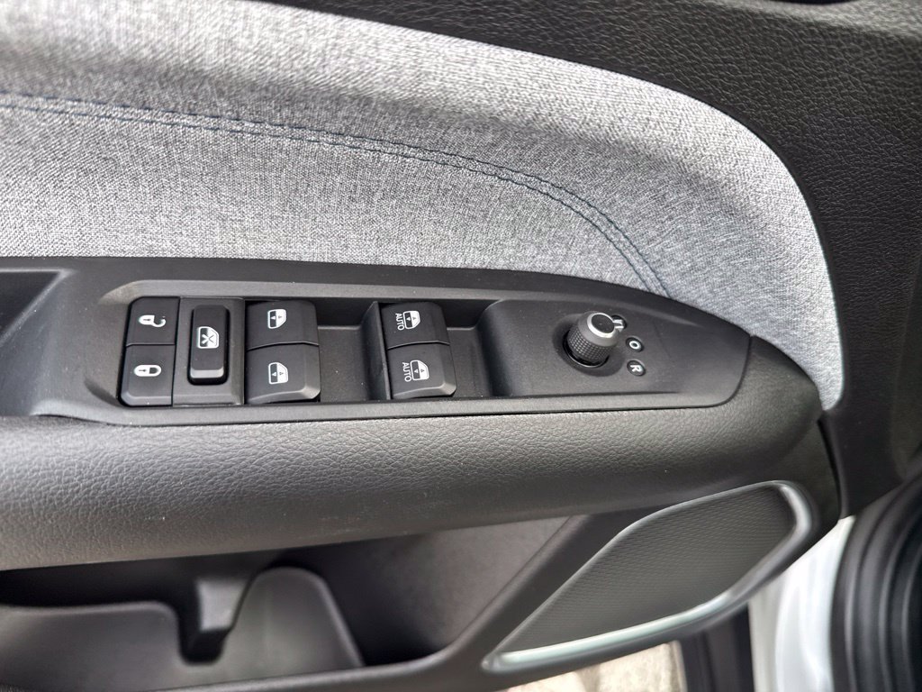 Used 2025 Jeep Compass Sport AWD/4WD image 25