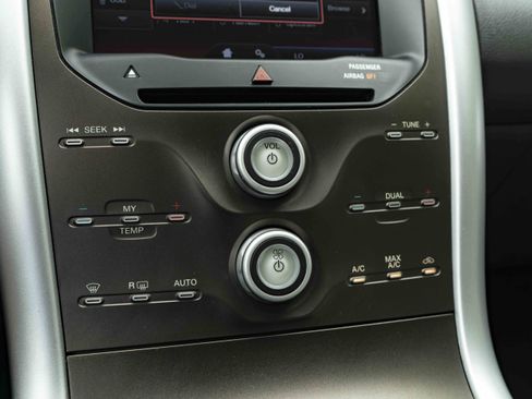Used 2013 Ford Edge SEL FWD image 30