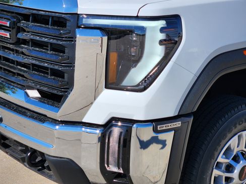 New 2025 GMC Sierra 2500 Pro w/ Convenience Package image 6