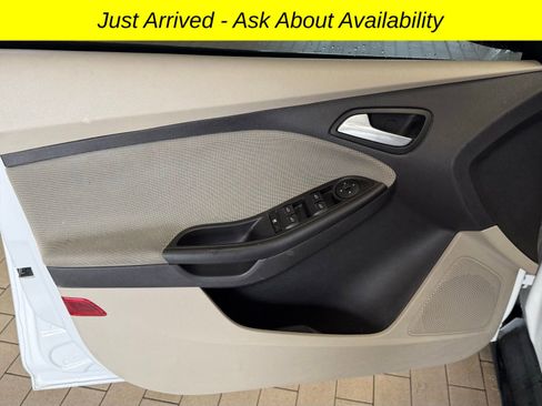 Used 2014 Ford Focus SE image 25