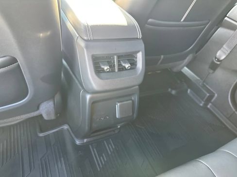 Certified 2025 Cadillac Optiq Sport 1 w/ LPO, Floor Liner Package AWD/4WD image 35