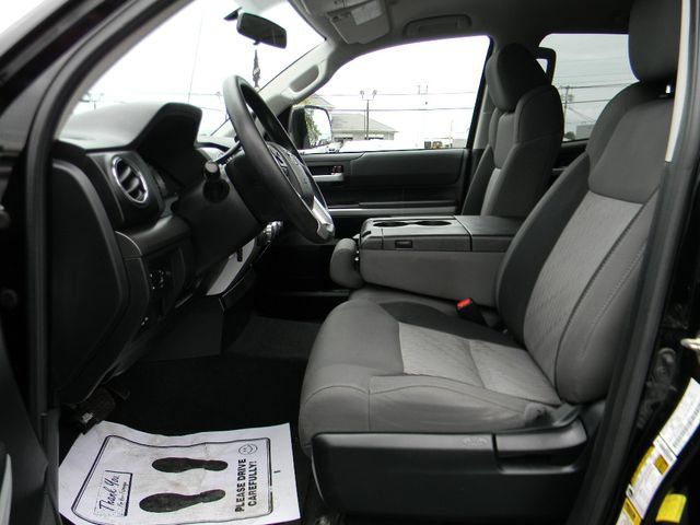 Used 2017 Toyota Tundra SR5 AWD/4WD image 17
