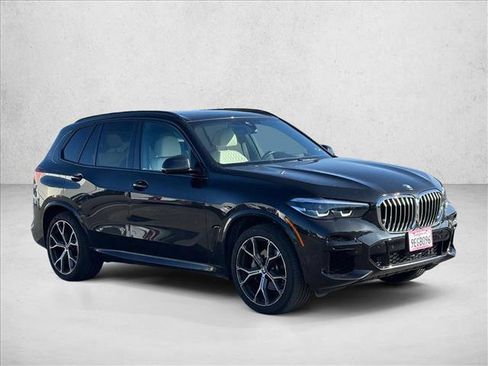 Used 2023 BMW X5 xDrive40i w/ M Sport Package image 3