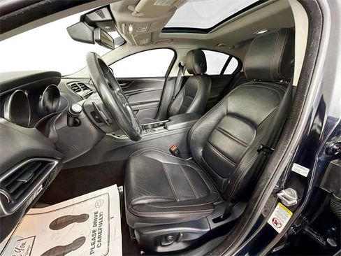 Used 2017 Jaguar XE Prestige image 19