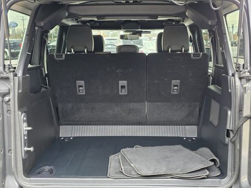 Used 2025 Ford Bronco Badlands image 10