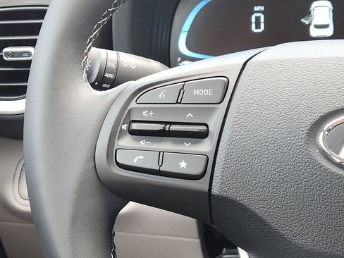 New 2026 Hyundai Venue SEL FWD image 27