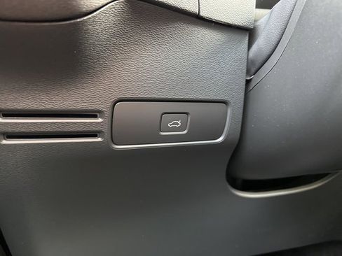 Certified 2023 Volvo XC40 B5 Plus w/ Climate Package image 30