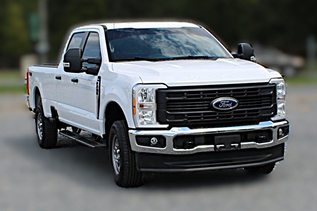 Used 2026 Ford F250 XL w/ XL Chrome Package AWD/4WD image 3