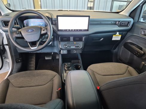 New 2025 Ford Maverick XL image 17