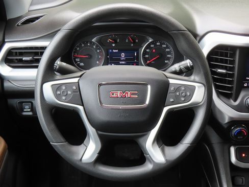 Used 2023 GMC Acadia SLE w/ Driver Convenience Package image 16