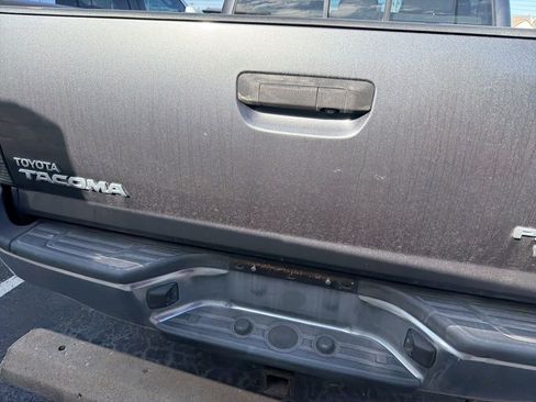 Used 2015 Toyota Tacoma PreRunner w/ SR5 Package image 9