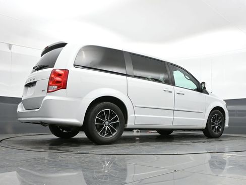 Used 2017 Dodge Grand Caravan GT FWD image 36