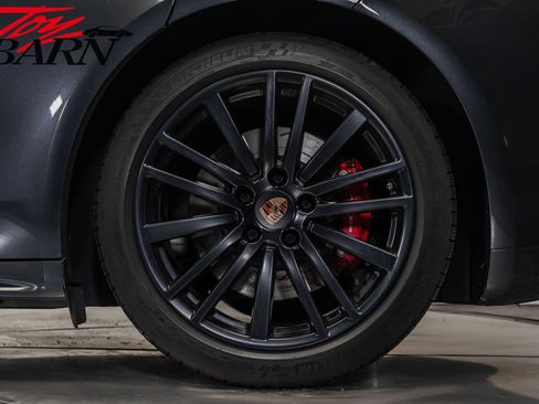 Used 2020 Porsche Panamera GTS image 18