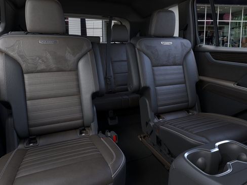 New 2026 GMC Acadia Denali Ultimate AWD/4WD image 17