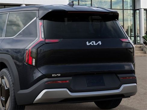 New 2026 Kia EV9 Light image 14