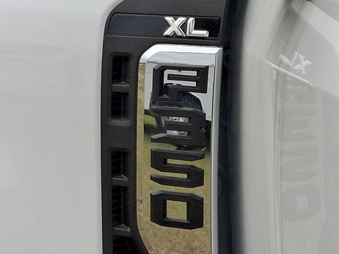 New 2026 Ford F350 XL w/ XL Chrome Package RWD image 21