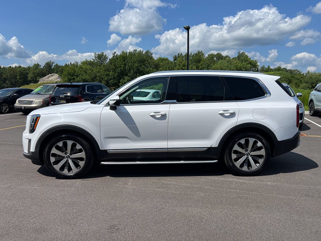 Used 2021 Kia Telluride EX w/ EX Premium Package AWD/4WD image 2